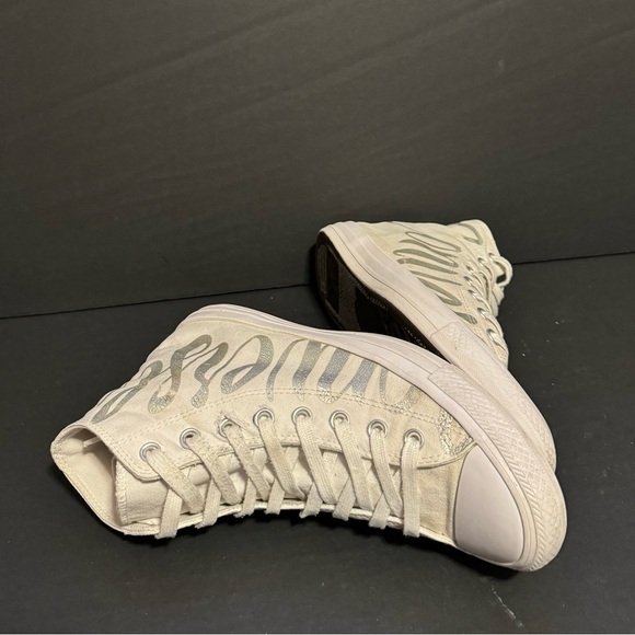 Converse - Picture 3 of 15